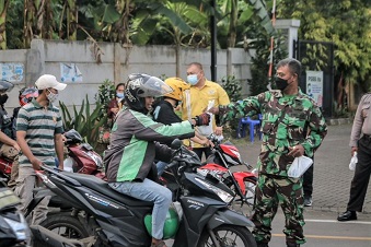 sahat dan tentara--